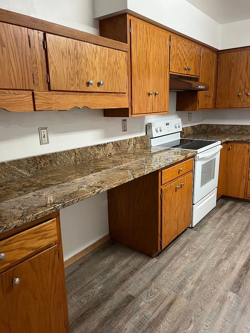 603 N Main St — Photo 1