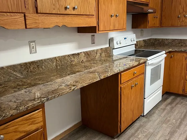 603 N Main St, Groton, SD 57445