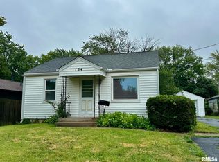 134 N Stewart St, Creve Coeur, IL