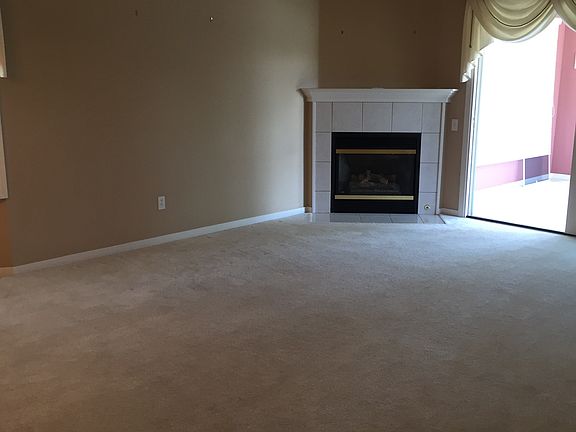 4th image of 8868 N Peninsula Ct