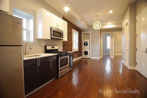 1st image of 2372 Pacific St #4