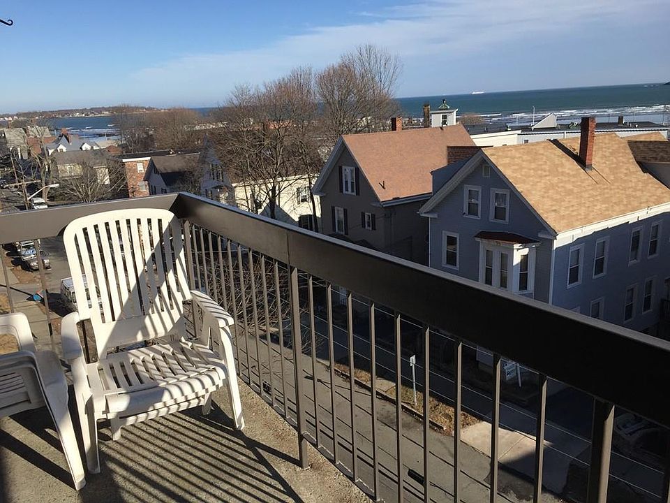 2nd image of 12 Chancery Ct #209