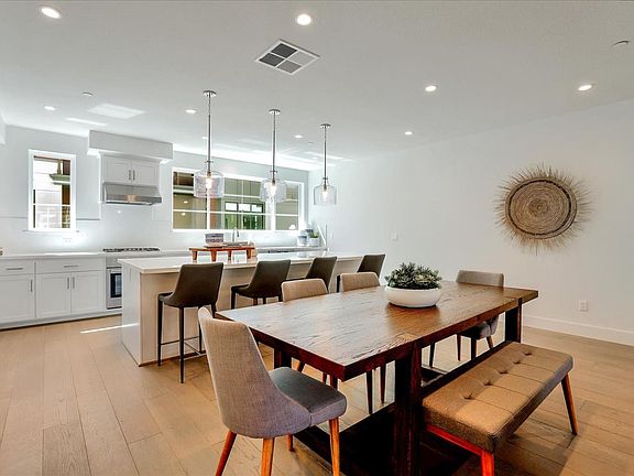 5th image of 15506 Sackett Ct #68