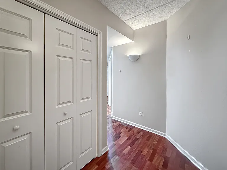 701 W Rand Rd #137 — Photo 2