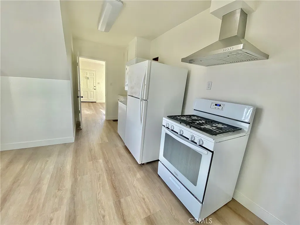 2 bed, 725 sqft, $3,500 — Photo 4