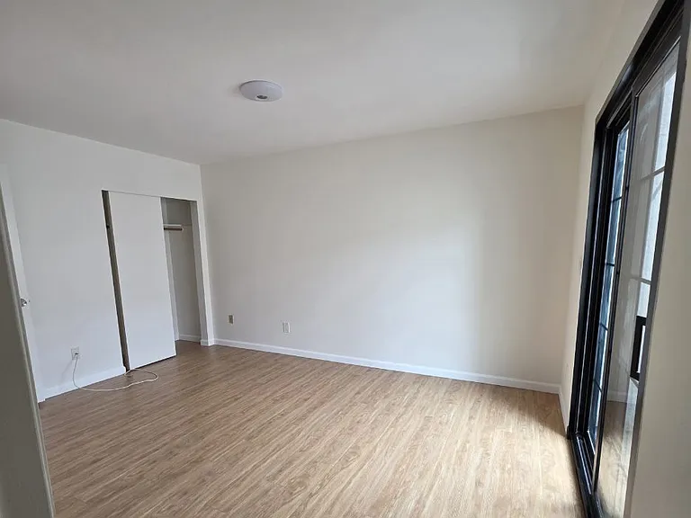 234 W Fairview Ave #208 — Photo 11