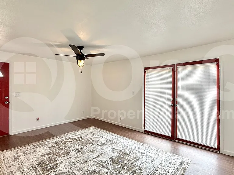 1209 W Indianola Ave #B — Photo 5