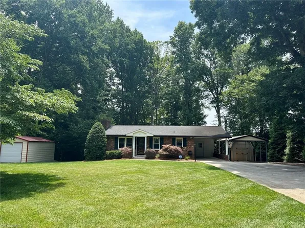 2310 W Mountain St, Kernersville, NC 27284