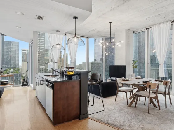 360 Nueces St APT 2101, Austin, TX 78701