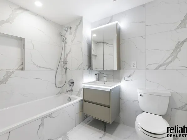 2128 Ocean Avenue image 4 of 9