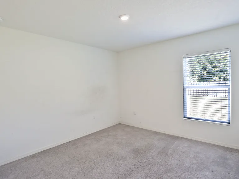2352 SE Surrey Pl — Photo 20