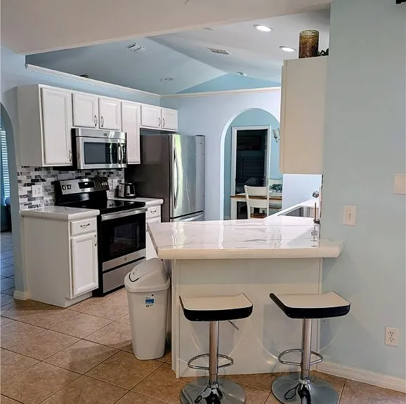 2535 SW 28th Pl — Photo 15