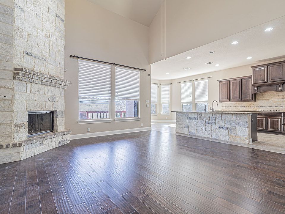 1st image of 2426 Cortona Mist