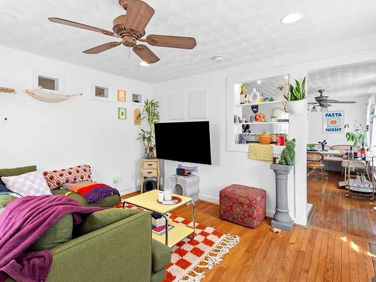 110 Pleasant St #2 — Photo 8