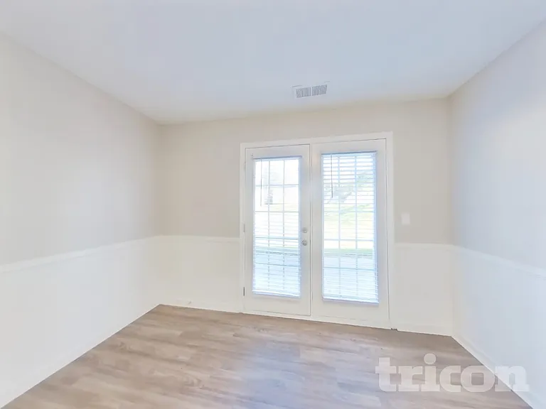 3912 Farlow Rd — Photo 4