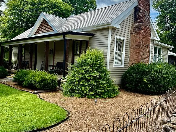 218 W Main St, Liberty, TN 37095