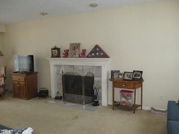 3rd image of 13561 Foxcroft Dr
