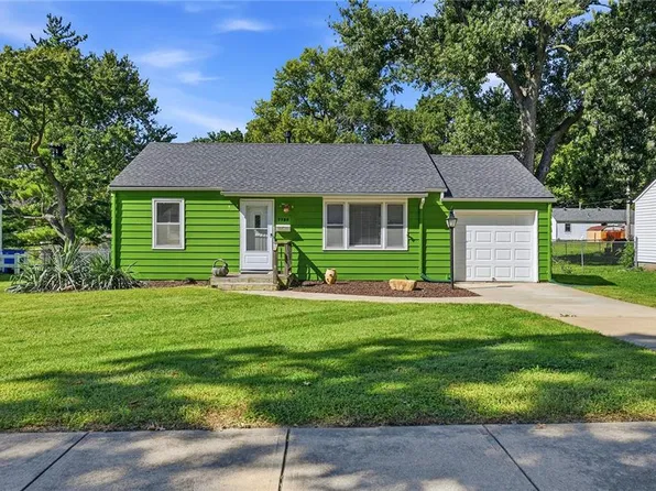 7728 Newton St, Overland Park, KS 66204