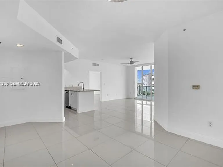 7900 Harbor Island Dr #1101 — Photo 22