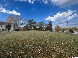 1504 Erie Ct, Plattsmouth, NE 68048