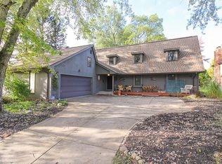 10310 Tanager Trl, Brecksville, OH 44141