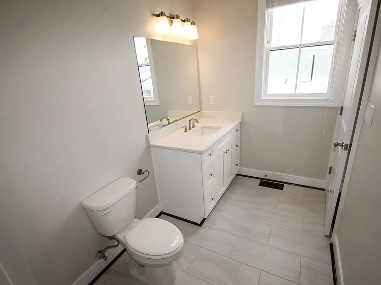 1505 W Cary St — Photo 20