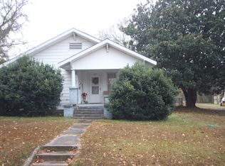 607 W Oak St, Nashville, AR 71852