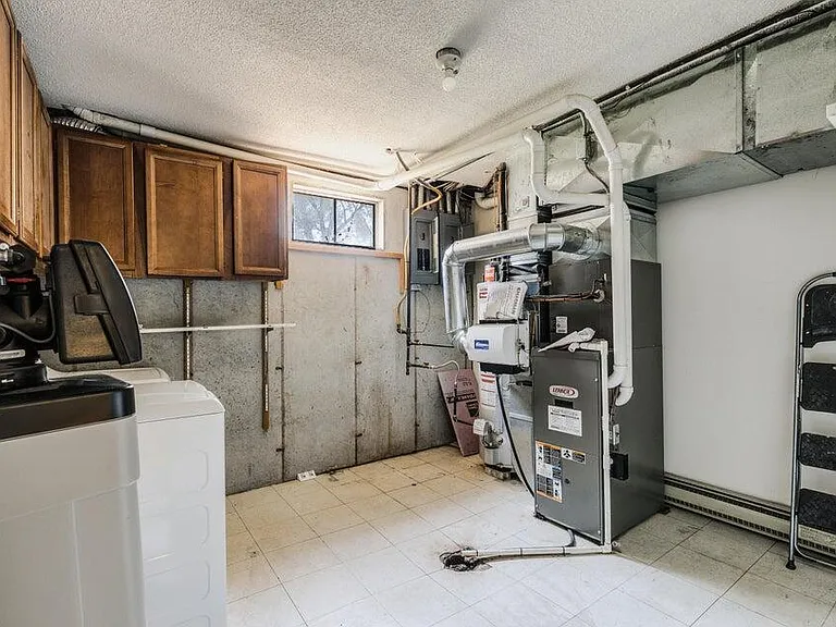 2400 Ridgefield Rd — Photo 25