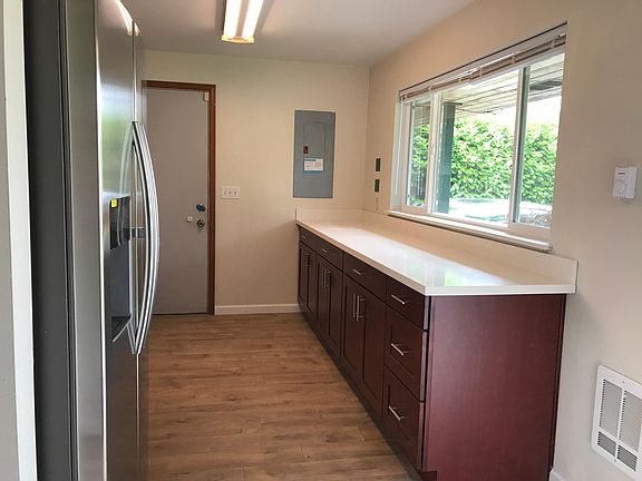 Kitchen entrance