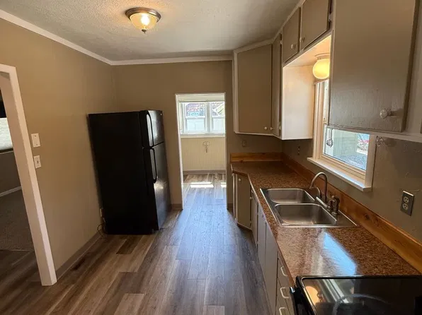 532 Parkhill Dr, Billings, MT 59102
