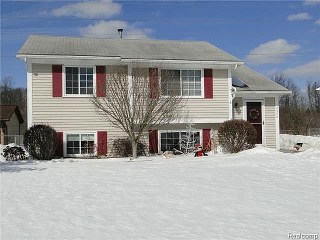 1st image of 2398 Wenona Dr