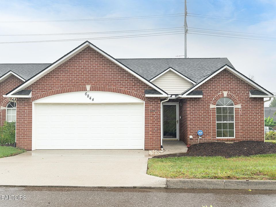 1st image of 6844 Pemmbrooke Shire Ln