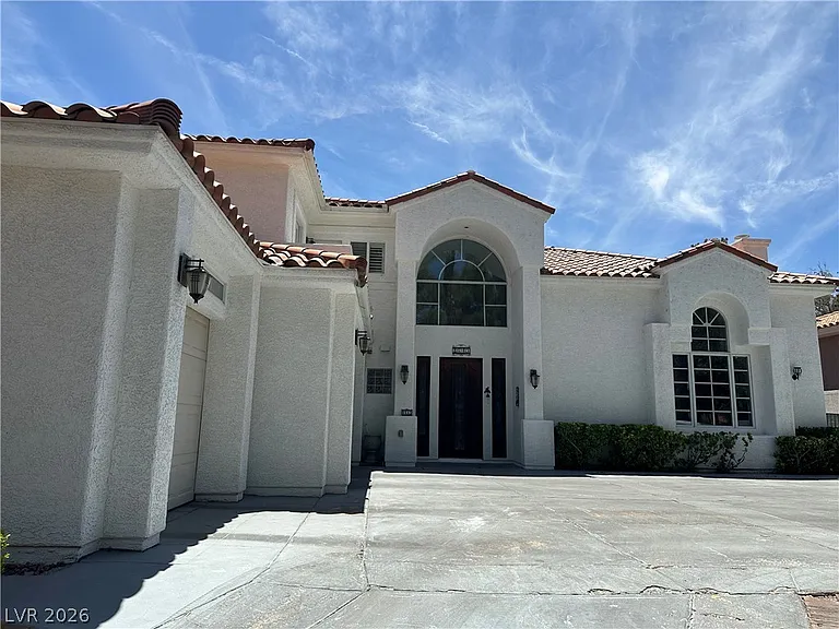 8645 Robinson Ridge Dr — Photo 2