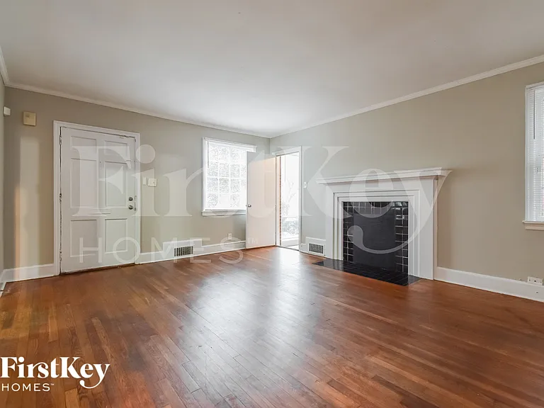 1655 Altadena Pl SW — Photo 3
