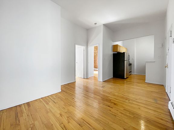 5th image of 963 Columbus Ave APT 4A