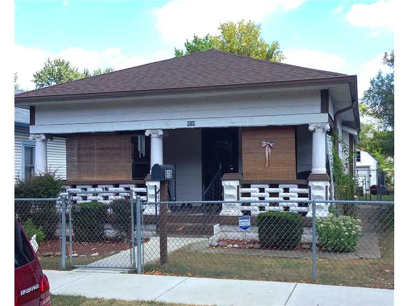 919 N Warman Ave photo 1