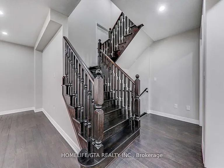 112 Elderslie Cres — Photo 19