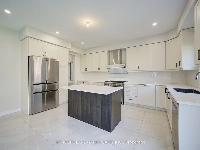 18 Kenneth Ross Bnd — Photo 22