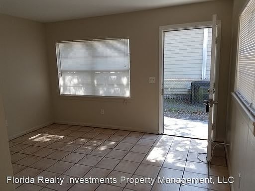 4th image of 10007 N 10th St APT A