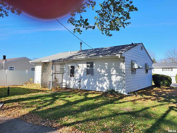 4th image of 2303 W Dover Ct
