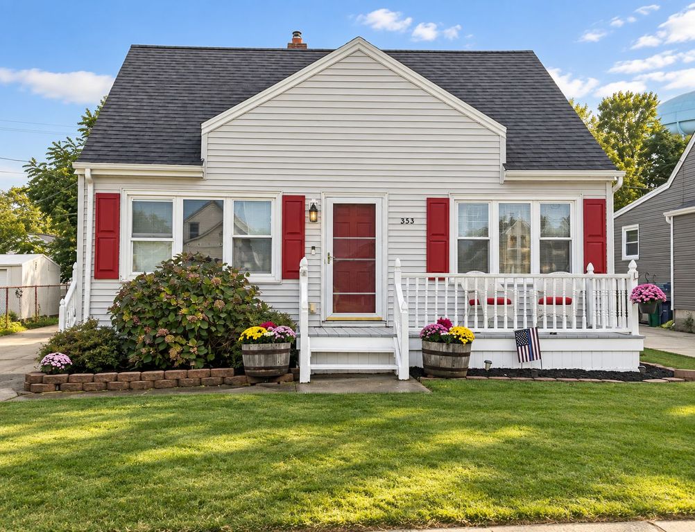 353 Downing St - Property Image