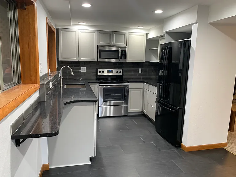 7228 SE Wilshire Ct #1 — Photo 2