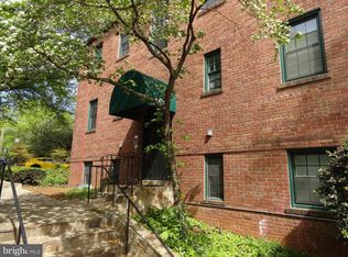 4870 Macarthur Blvd NW APT 6, Washington, DC 20007