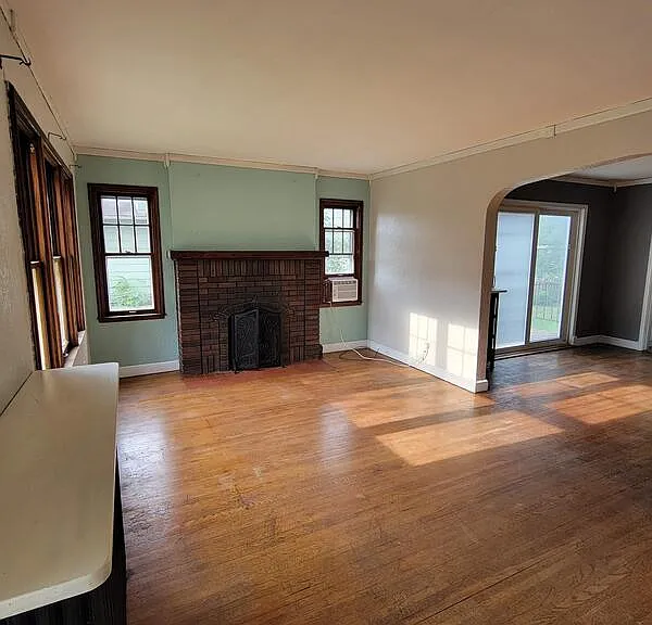 401 Central Ave — Photo 10