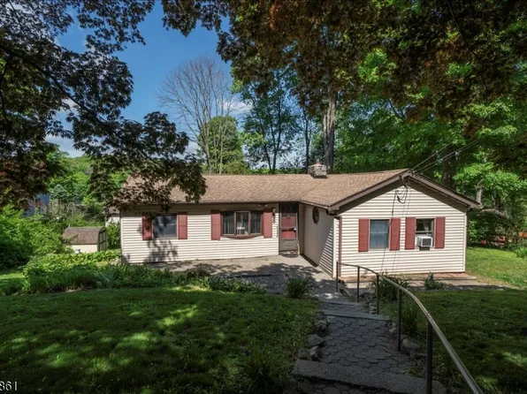 58 Tamarack Trl, Hardyston Twp., NJ 07460