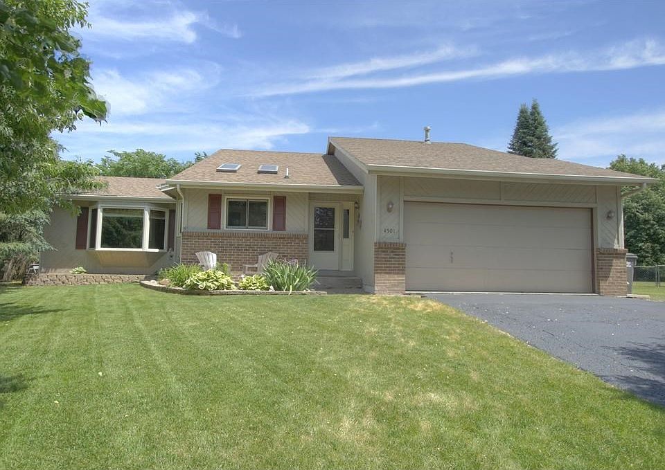 Cul-de-sac lot back to private, treed lot! Beautifully maintained!