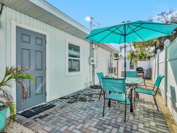 2084 Grove St #B, Sarasota, FL 34239