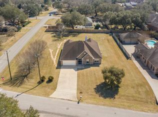103 W Timberlane Dr, Alvin, TX 77511