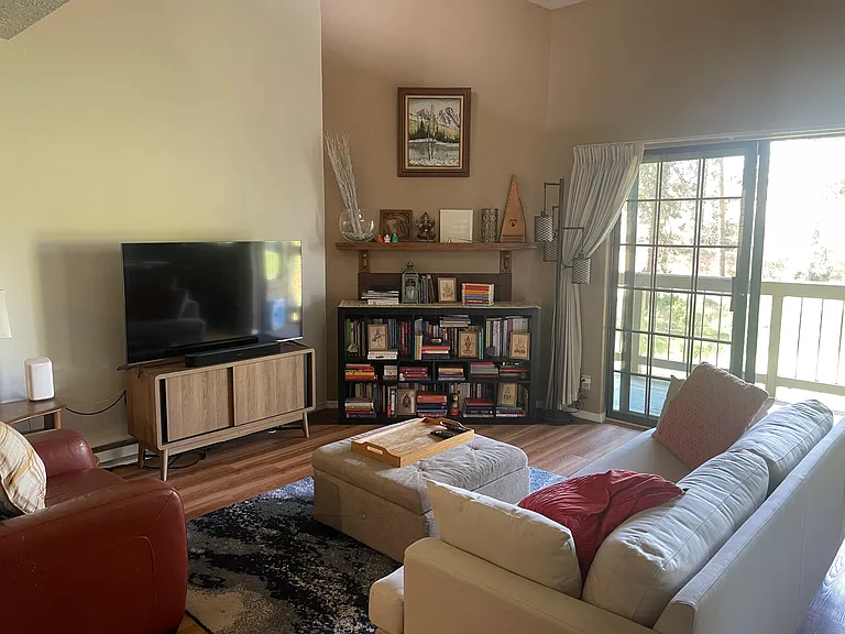 101 S Neyland Ave #4 — Photo 4