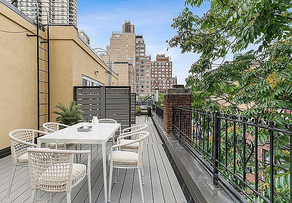 3rd image of 423 E 81st St APT 5RE